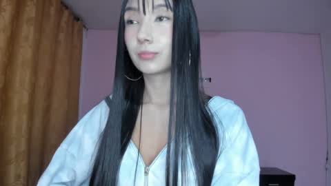 Zoey online show from 04/05/26, 12:52