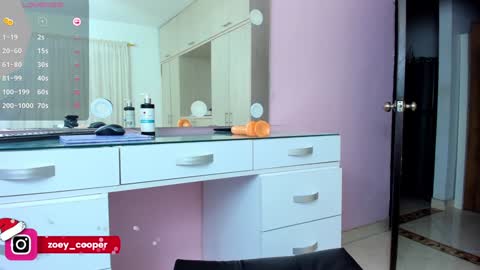 zoey  Independent model online show from 12/11/24, 02:30