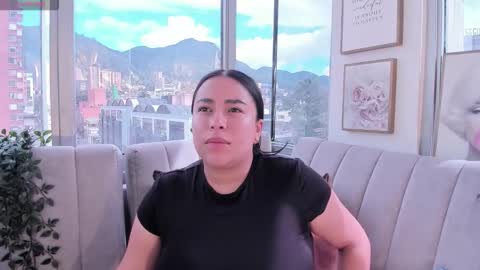 zoey thommpson online show from 10/07/25, 07:55