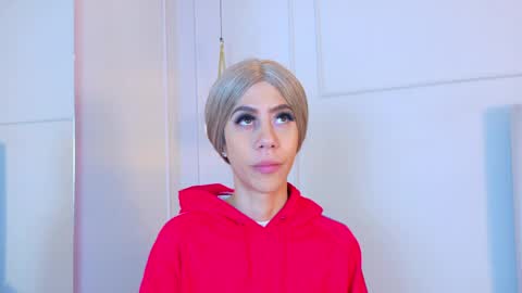 Zoey online show from 05/09/26, 11:15