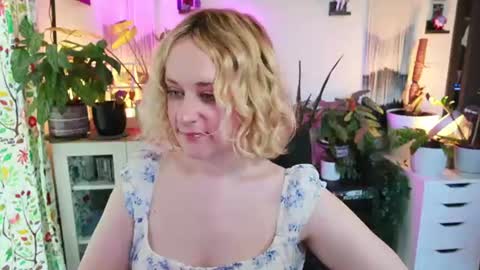 Zoey Ryan online show from 06/12/26, 07:35