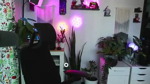 Zoey Ryan online show from 07/12/26, 05:15