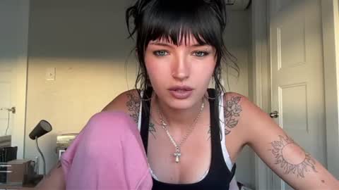 zoeyyb666 online show from 07/03/26, 02:29