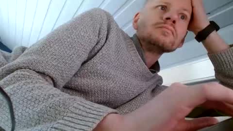 Snapshot of zolexthomas chatting on 12/12/24, 11:07 zolexthomas online show from 12/12/24, 11:07