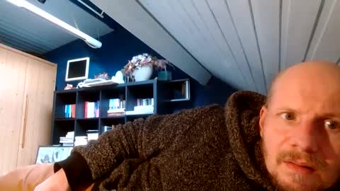 Snapshot of zolexthomas chatting on 01/03/25, 02:08 zolexthomas online show from 01/03/25, 02:08