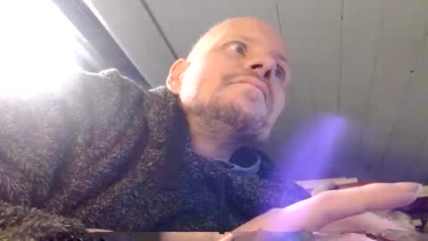 Snapshot of zolexthomas chatting on 03/09/25, 06:11 zolexthomas online show from 03/09/25, 06:11