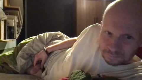 Snapshot of zolexthomas chatting on 09/26/25, 10:47 zolexthomas online show from 09/26/25, 10:47