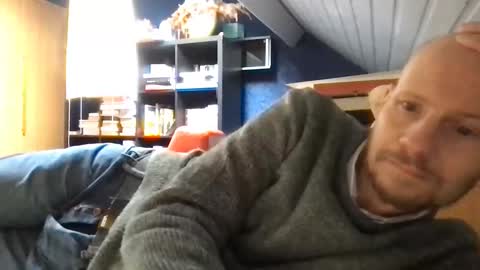 Snapshot of zolexthomas chatting on 10/14/25, 02:18 zolexthomas online show from 10/14/25, 02:18