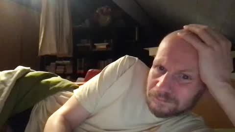 Snapshot of zolexthomas chatting on 10/22/25, 10:42 zolexthomas online show from 10/22/25, 10:42