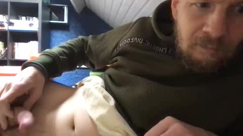 Snapshot of zolexthomas chatting on 11/15/25, 10:23 zolexthomas online show from 11/15/25, 10:23