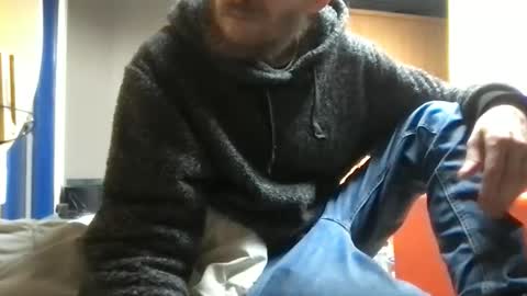 Snapshot of zolexthomas chatting on 12/19/25, 11:06 zolexthomas online show from 12/19/25, 11:06