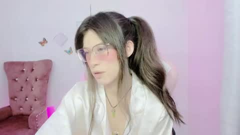 Alicie online show from 09/19/25, 04:58