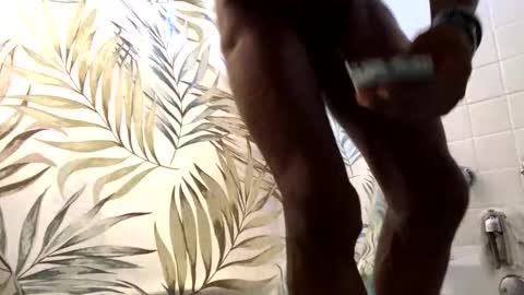 Snapshot of zoom_19xx chatting on 10/05/25, 10:07 YOU NASTY online show from 10/05/25, 10:07