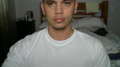 zoro_00 online show from 06/08/26, 12:49