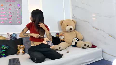 Violeta online show from 02/12/26, 01:17