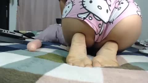 zully25 online show from 02/15/25, 06:12