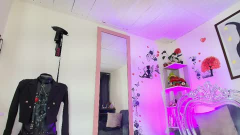 zully_green online show from 03/27/26, 08:37