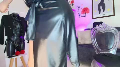 zully_green online show from 04/13/26, 02:00