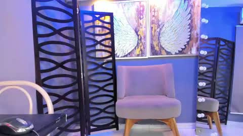 zury_sofia online show from 04/15/26, 11:17