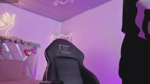 ZURY   online show from 12/17/25, 11:27