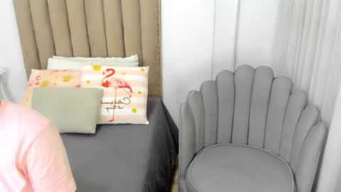 Im Zusan My schedule is from 1030pm to 430 am colombian time online show from 03/24/26, 03:00