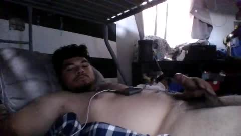 Snapshot of zynman17 chatting on 04/16/26, 05:36 zynman17 online show from 04/16/26, 05:36