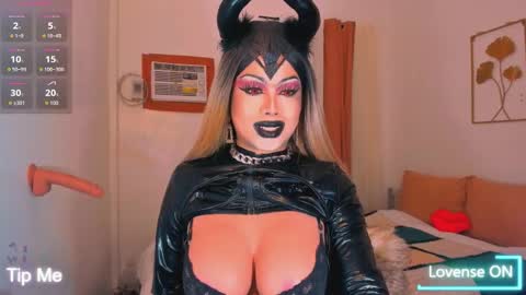 Snapshot of zyradom chatting on 11/04/25, 10:03 zyradom online show from 11/04/25, 10:03