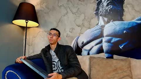 Zyro Nigth online show from 12/15/25, 07:18