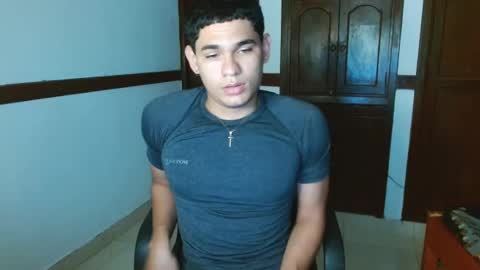 Snapshot of zyrosxk chatting on 09/09/25, 06:13 antonio felipe online show from 09/09/25, 06:13