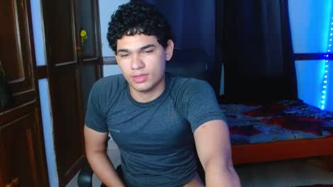 Snapshot of zyrosxk chatting on 11/30/25, 07:34 antonio felipe online show from 11/30/25, 07:34