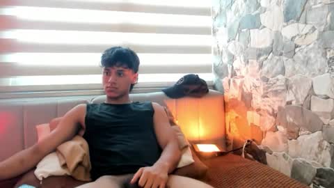 zyzz_1812 online show from 03/06/26, 07:43