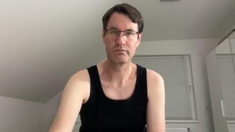 zzz123_cam online show from 04/17/26, 03:26