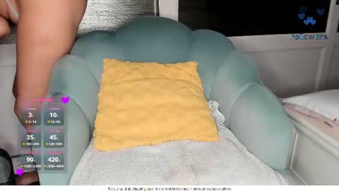 Snapshot of zzzbutterflyxxx chatting on 07/18/26, 10:52 Miss Carla online show from 07/18/26, 10:52