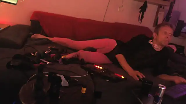 Snapshot of davidgntxxxxx chatting on 11/01/25, 06:54 davidgntxxxxx online show from 11/01/25, 06:54