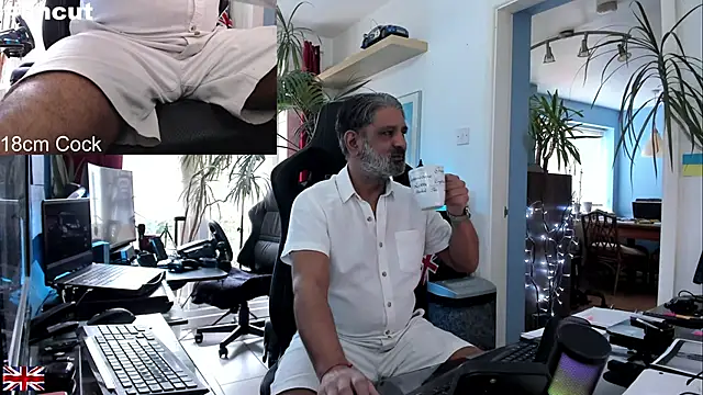 OnlineBossUK online show from 10/04/25, 01:31