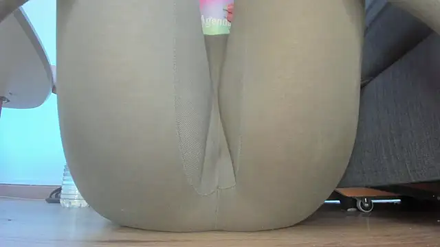 Squirtlady38 online show from 07/04/26, 08:20