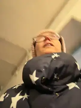 angelmommu online show from 02/13/25, 12:43