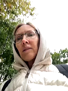 angelmommu online show from 10/15/25, 09:20