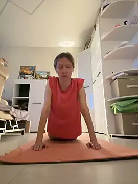 angelmommu online show from 11/05/25, 04:23