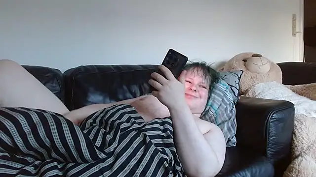 Snapshot of StarZ15 chatting on 02/11/25, 03:08 StarZ15 online show from 02/11/25, 03:08