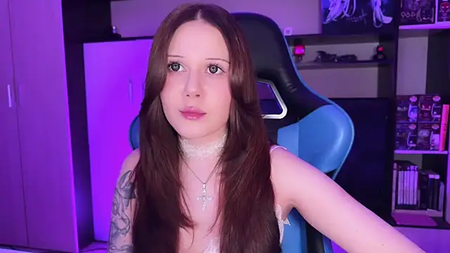 jasminevine online show from 06/17/26, 03:13