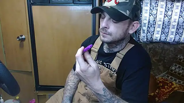 Snapshot of DADDY_KANE8--- chatting on 03/04/25, 07:32 DADDY KANE8--- online show from 03/04/25, 07:32