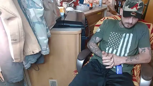 Snapshot of DADDY_KANE8--- chatting on 03/19/25, 08:00 DADDY KANE8--- online show from 03/19/25, 08:00