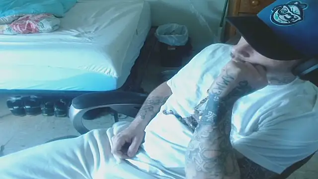 Snapshot of DADDY_KANE8--- chatting on 06/12/26, 03:44 DADDY KANE8--- online show from 06/12/26, 03:44
