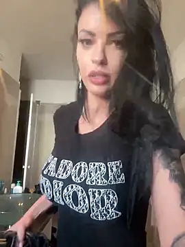 Snapshot of Helena_Karel chatting on 02/10/25, 12:18 Helena Karel online show from 02/10/25, 12:18