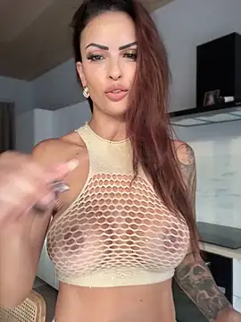 Snapshot of Helena_Karel chatting on 10/07/25, 10:23 Helena Karel online show from 10/07/25, 10:23