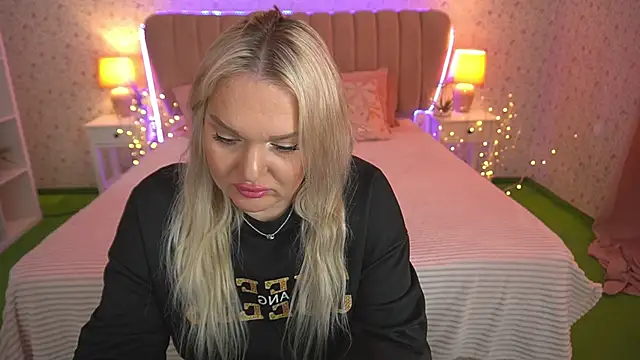 MissyMartinez online show from 03/19/25, 07:18