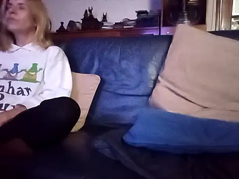 coolkasal online show from 04/15/26, 09:04