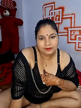 MOM-SUN-COUPLE online show from 12/08/24, 08:20