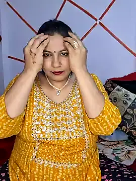 MOM-SUN-COUPLE online show from 01/10/25, 03:27